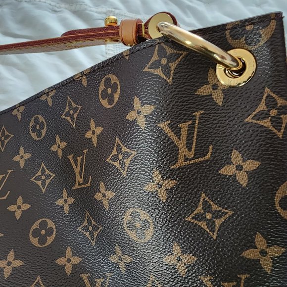 Louis Vuitton Graceful MM Hobo - Picture 6 of 13